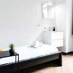 Budget W Kitchen, Station Close, Wifi Access בית נופש