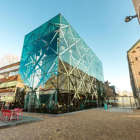 Budget W Kitchen, Station Close, Wifi Access *