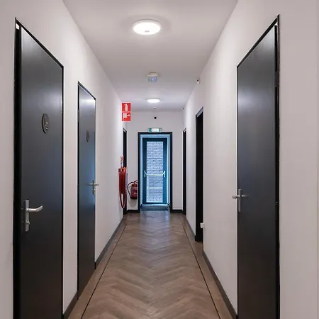 בית נופש Budget W Kitchen, Station Close, Wifi Access *