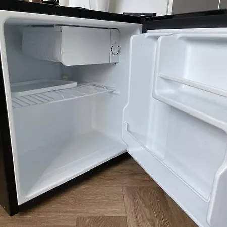 Budget W Kitchen, Station Close, Wifi Access טילבורג