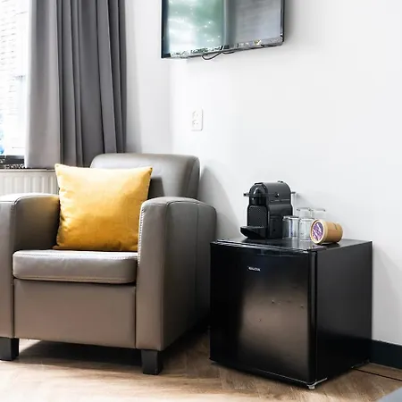 בית נופש Budget W Kitchen, Station Close, Wifi Access *