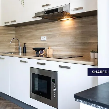 Budget W Kitchen, Station Close, Wifi Access * טילבורג