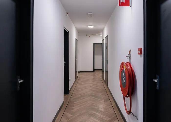 Budget W Kitchen, Station Close, Wifi Access بيت للعطل