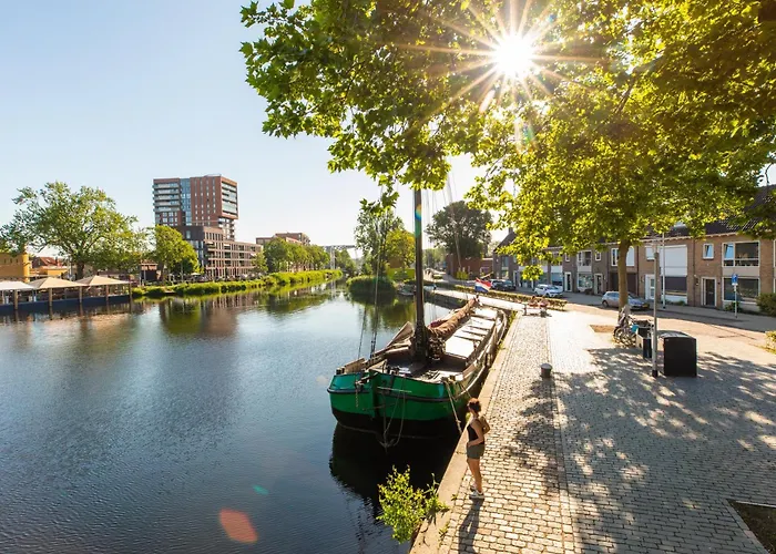 Budget W Kitchen, Station Close, Wifi Access *